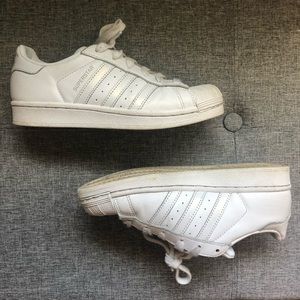 adidas silver superstars